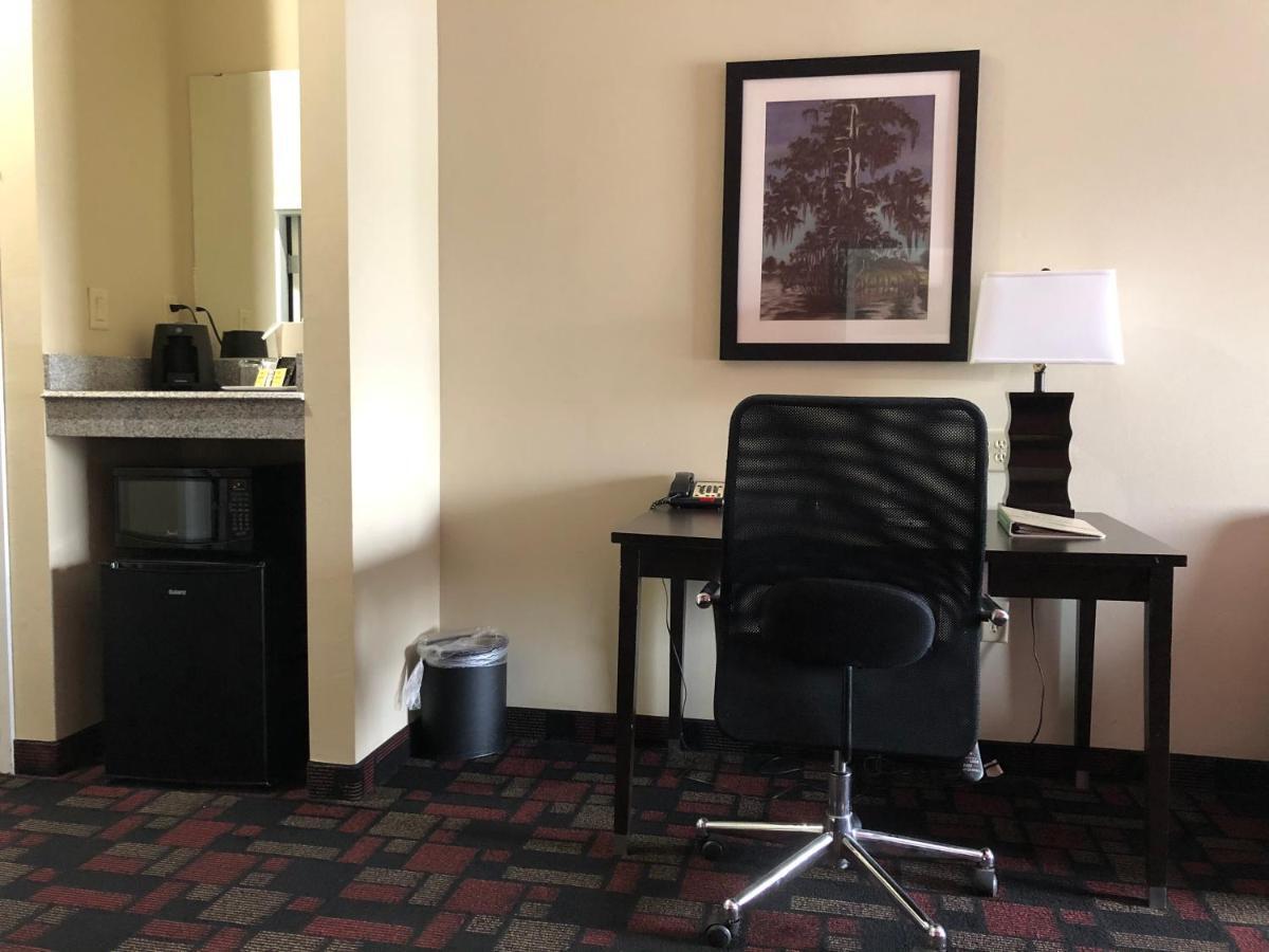 Wingate By Wyndham Lake Charles Casino Area Εξωτερικό φωτογραφία